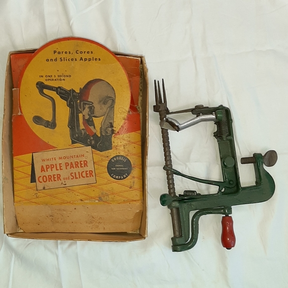 Vintage apple peeler,cores and slices apple in box - Picture 1 of 1